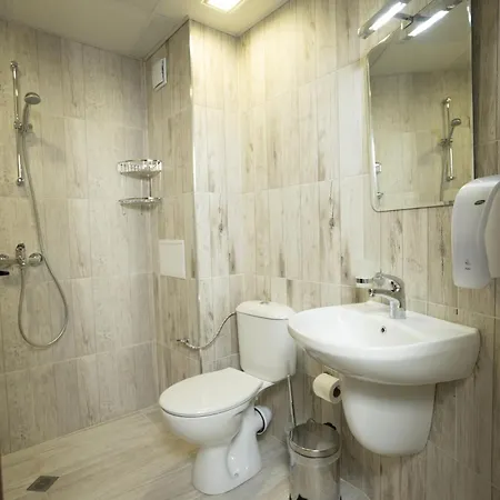 Arima Hotel 2*
